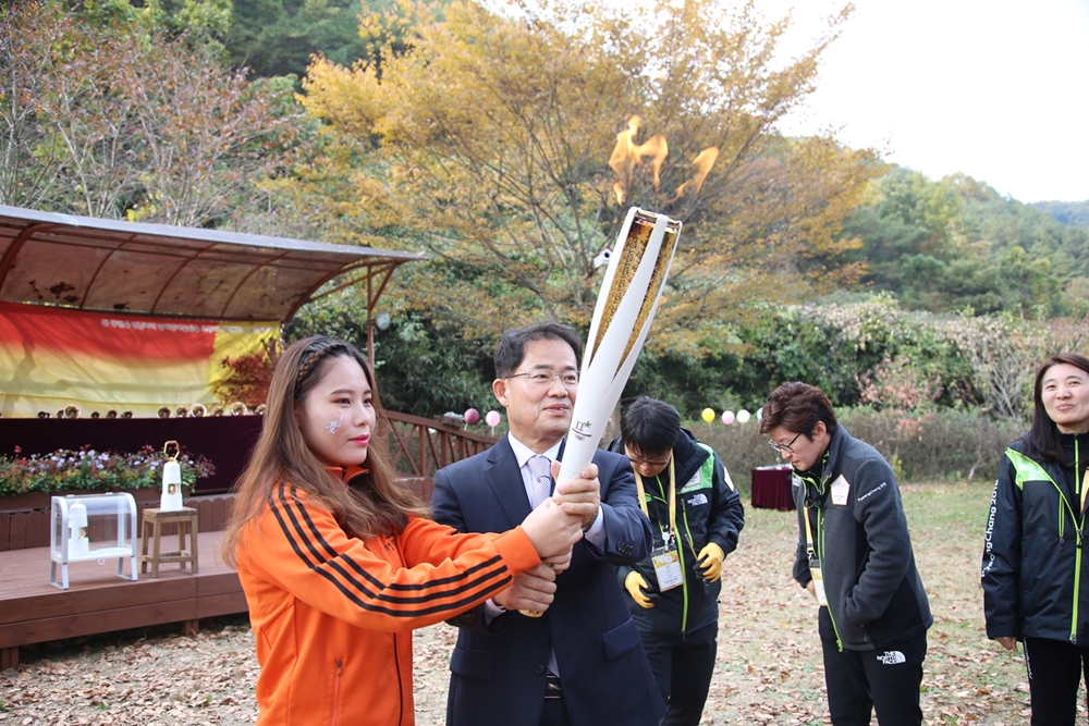 의령군, 모두를 밝히는 ‘찾아가는 성화봉송’ 진행