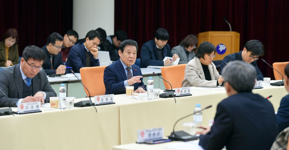 윤장현 광주시장 “글로벌 기업의 흐름 반영해 사업 추진” 당부
