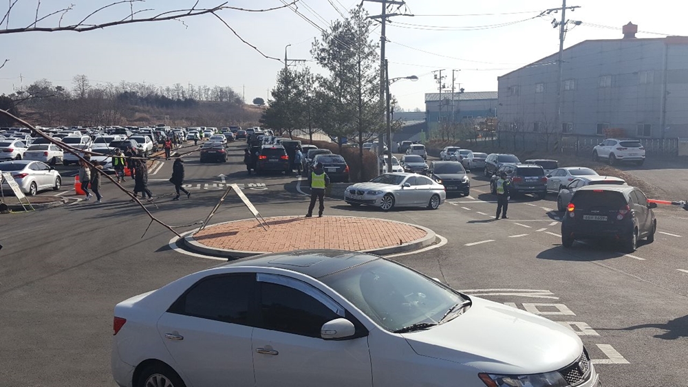 평택시 민간기동순찰대, 설 명절 성묘객 교통안전활동 전개