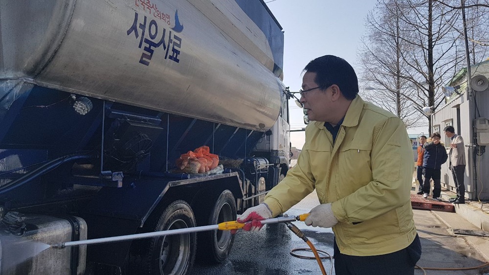 정헌율 익산시장, 설 연휴에도 AI 방역 총력!
