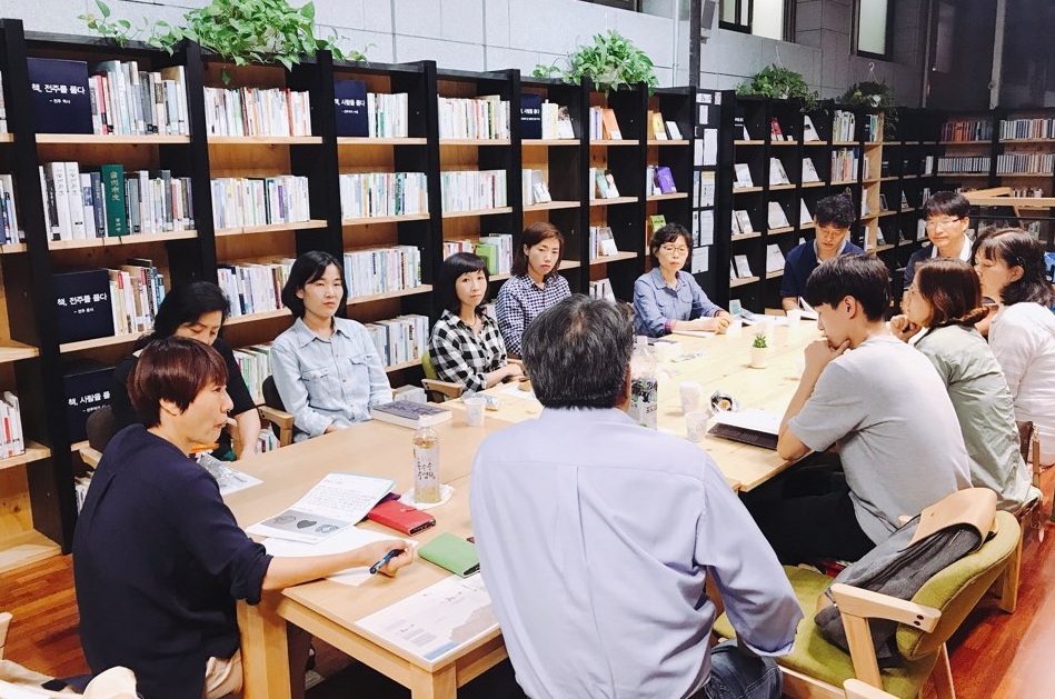 동네서점·전주책방이 시민 독서토론장으로