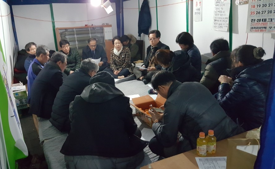 홍미영 인천시장 예비후보, 한국GM 농성장서 숙박행정