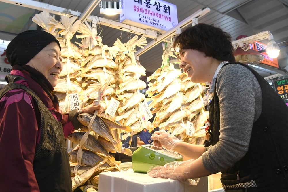 중부시장 '노점 신용카드 거래' 시범추진