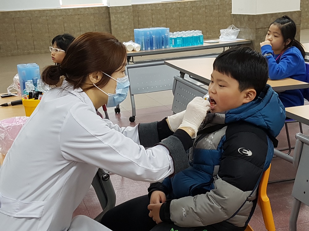 '반짝이는 튼튼치아로 집중력 쑥↑쑥↑'프로그램 운영