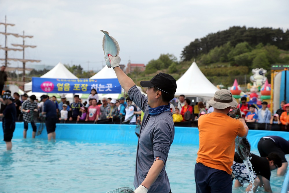서천군 ‘자연산 광어‧도미 축제’이번 주말 막 열린다