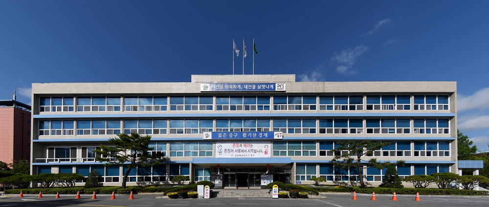 '활짝 핀 할배‧할매꽃!' 대전 중구, 사진 봉사 실시