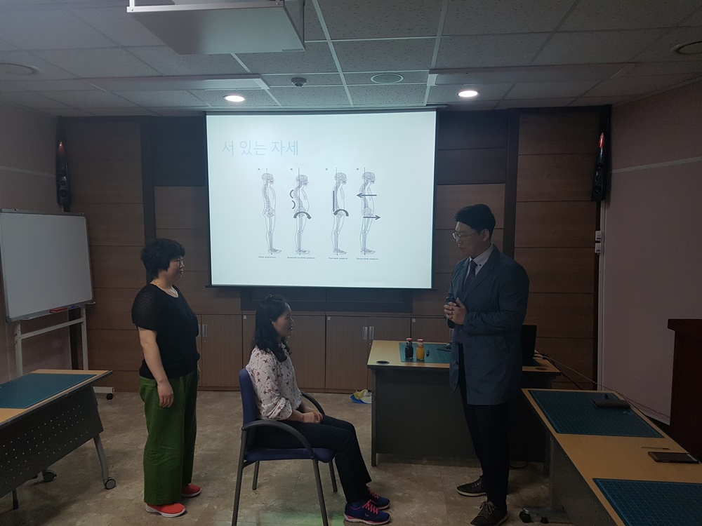 사람책…쌍방향 소통으로 더 많은 정보 얻을 수 있어요