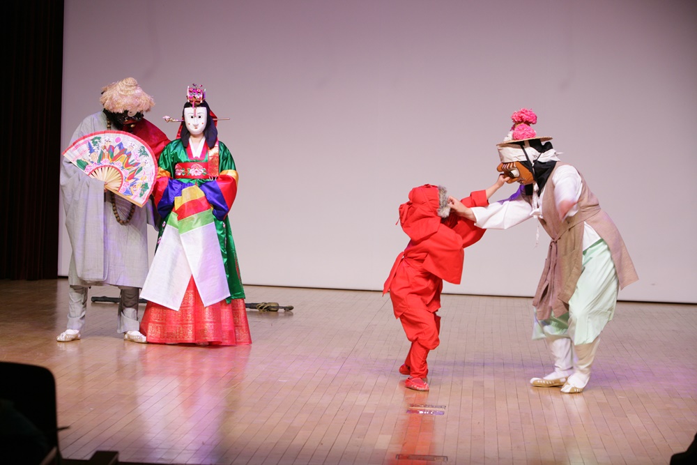 얼쑤~ 흥겨운 봉산탈춤 한마당으로 초대합니다