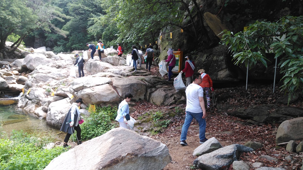 부산 북구, 행락철 대비 도시일제대청소 실시