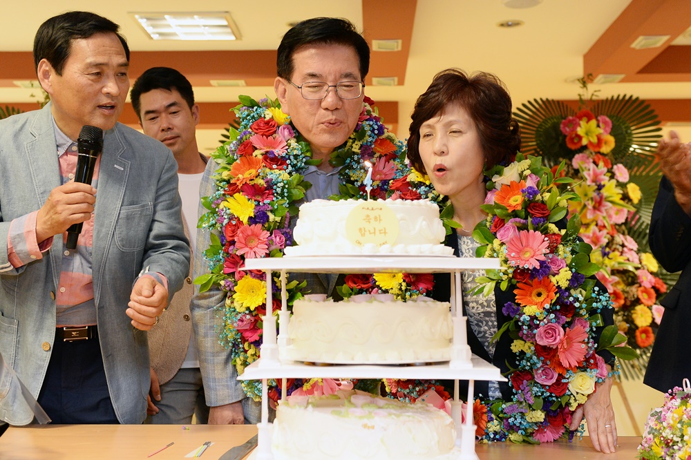 재선성공 유덕열 동대문구청장, 업무 복귀