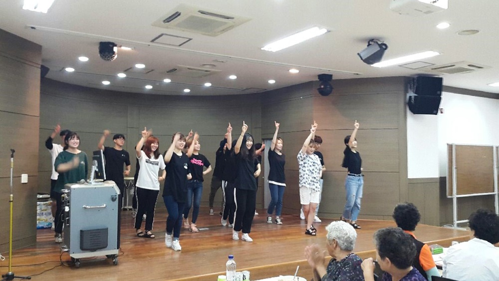 정선 행복한 어린이도서관, 2018 실버문화축제 개최