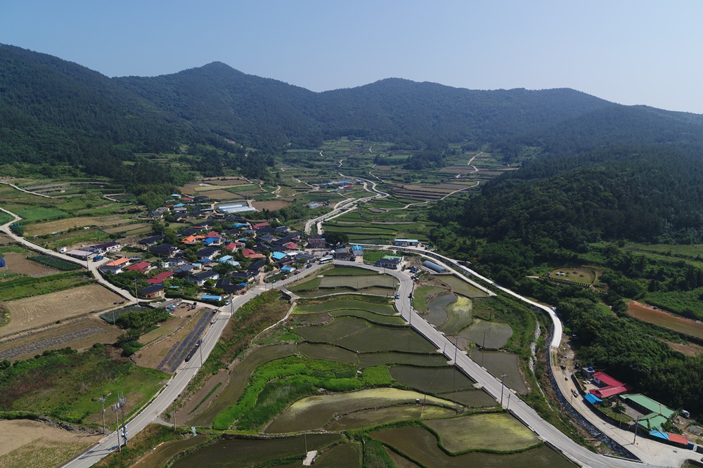 청정 자연이 살아있는 완도 청산도 구들장논