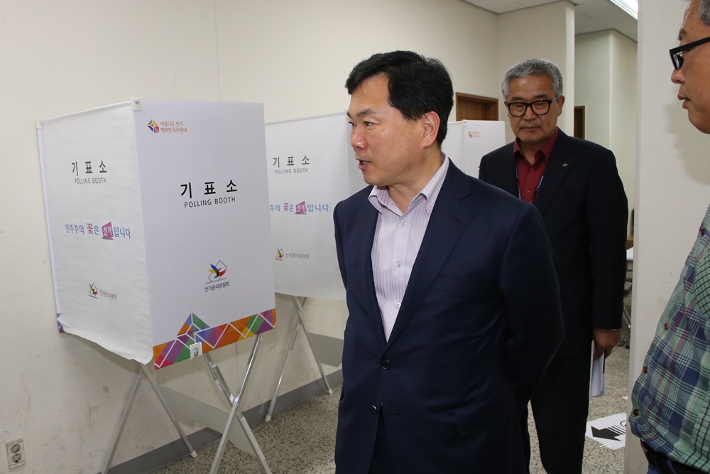 김승수 대구시장 권한대행 투표소 최종 현장 점검