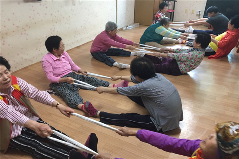 '더 푸른 건강쉼터’ 이용 어르신, 건강상태 좋아졌다