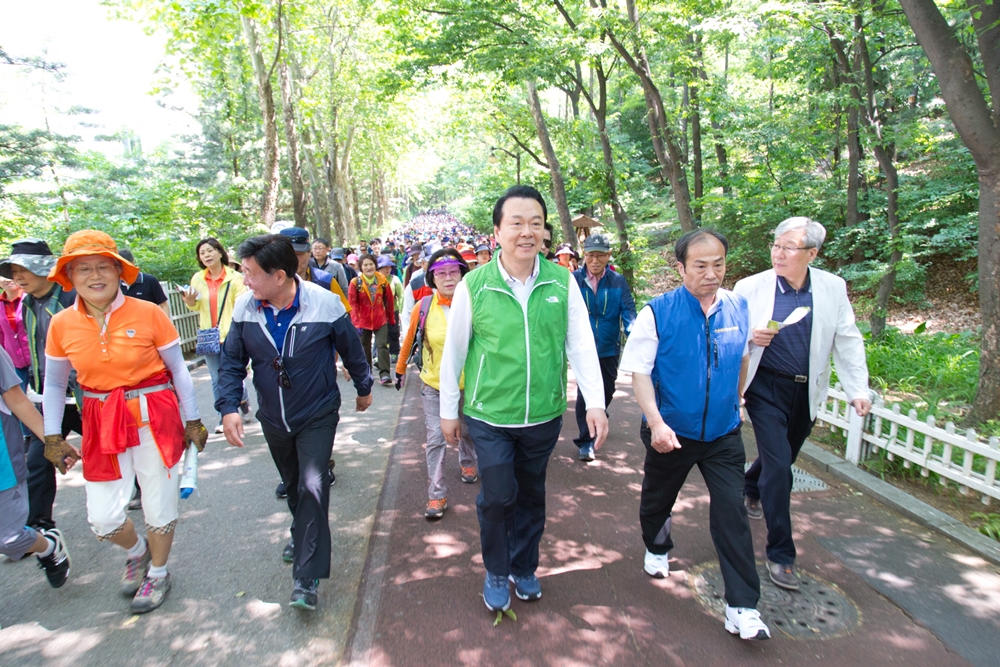 장마 끝! 피톤치드 가득한 신록축제로 오세요.