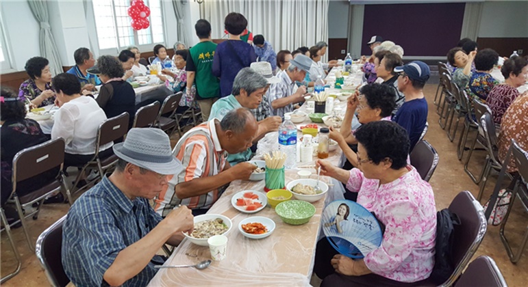 좌천동 발전애향회, 새마을부녀회와 함께하는 어르신 '삼계탕 데이'