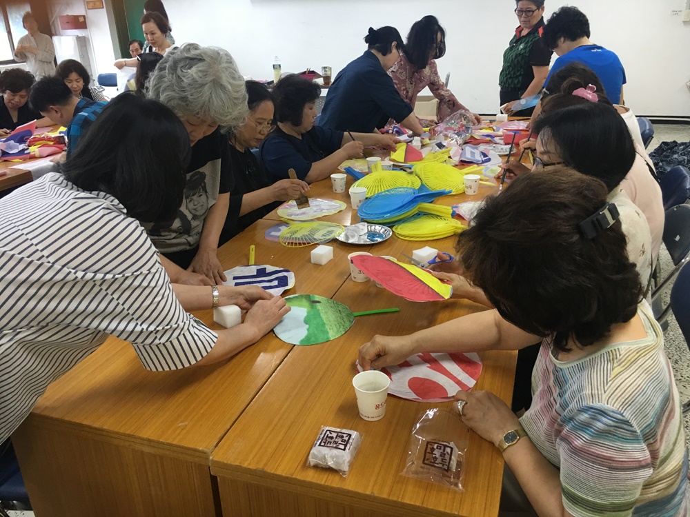 환경 살리고 이웃사랑 실천, 폐현수막으로 환경부채 제작