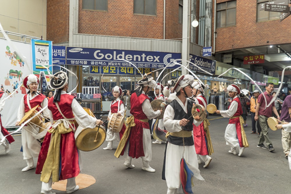 '조선시대 최대 시장의 부활'…종로구, 육의전 축제 개최