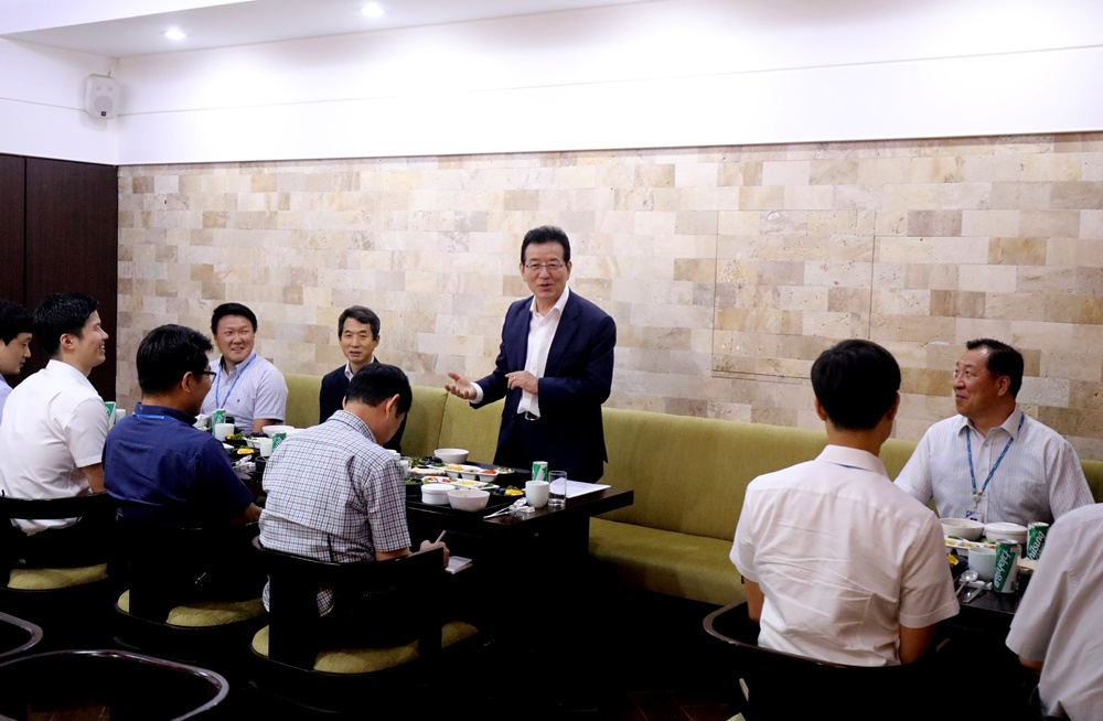 취임 100일 맞은 강남구청장, 소통행보 눈길