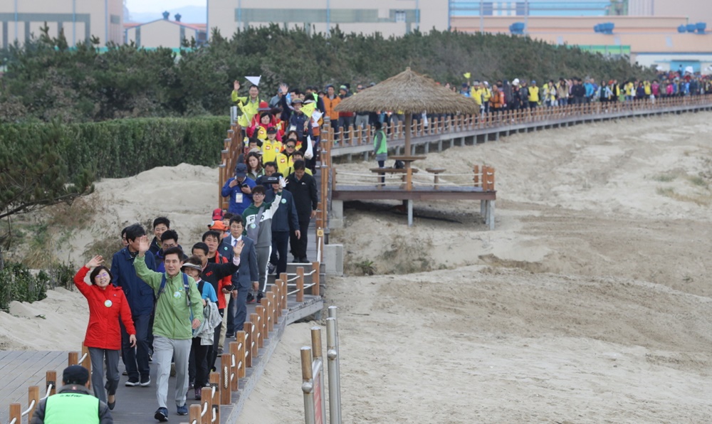 같이 걸을래요? 호미반도 해안둘레길 걷기축제