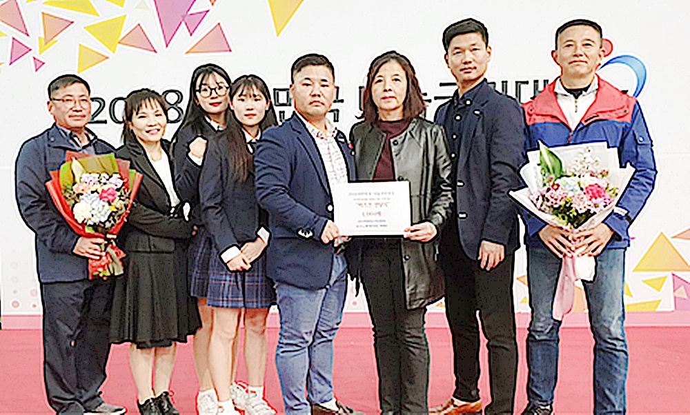 D.Y.L.봉사단, 어린이 환자위해 마스크로 사랑 전해