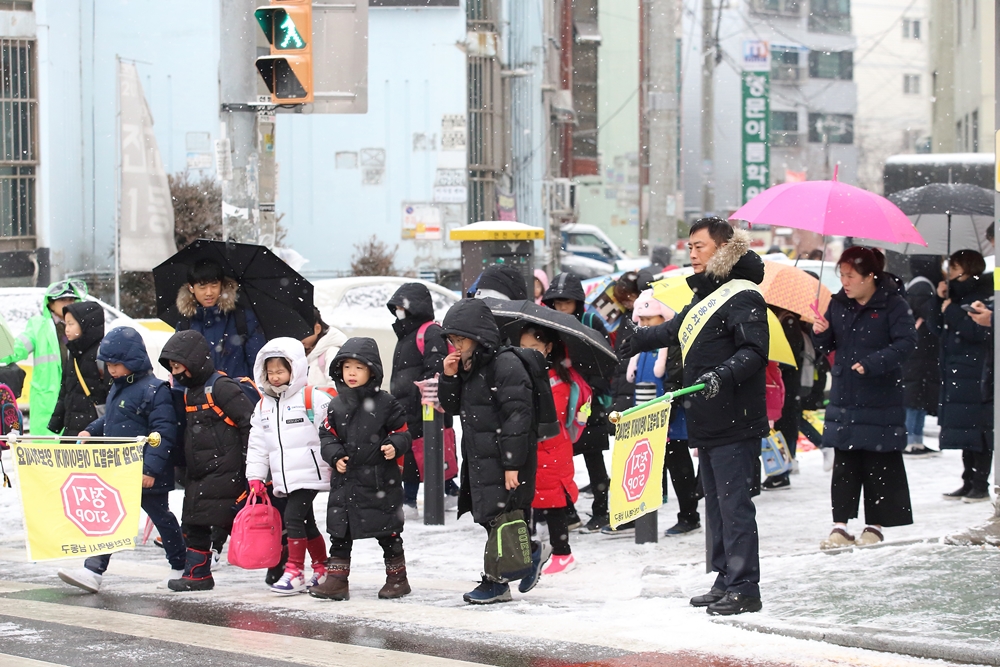 인천 남동구, '교통사고 예방’ 보행교통 지킴이 캠페인