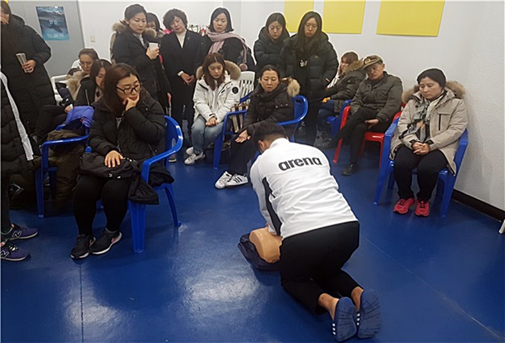 재난 사고 대비 생존수영 배워봐요