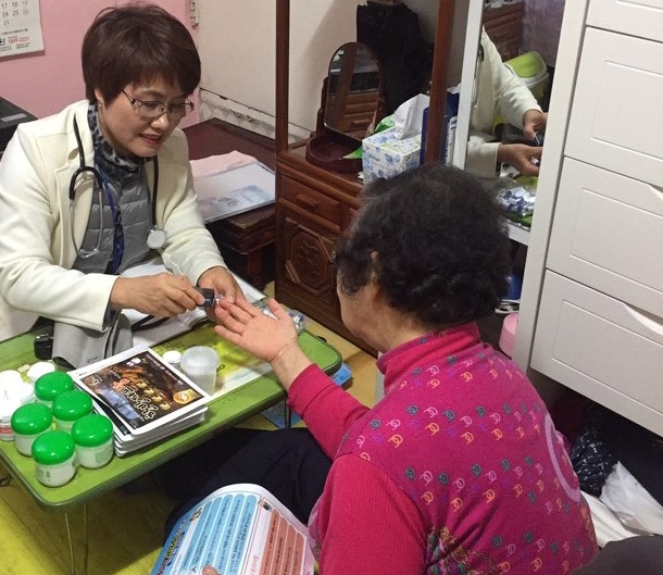 효도간호사, 명절 앞두고 어르신 방문건강관리 나서