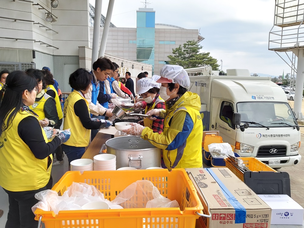제천시종합자원봉사센터, 사랑의밥차 본격 운영