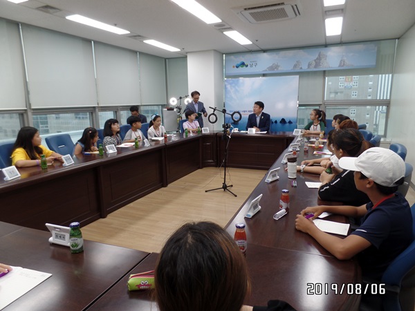꿈오름 어린이 방송기자단, 박재범 남구청장을 인터뷰하다