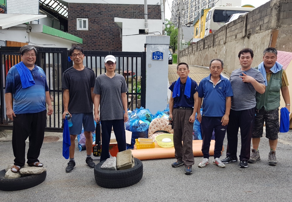 원주시 해오름봉사회, 저소득 취약가구 주거환경 개선 봉사활동