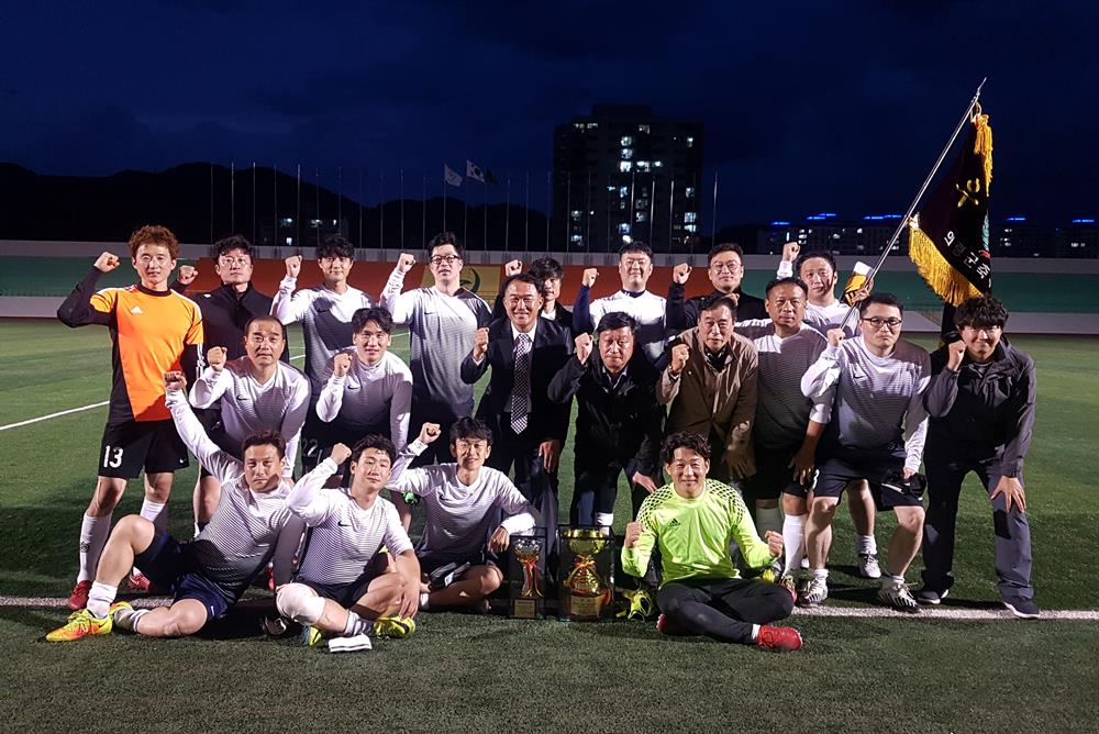 제39회 의령군축구협회장기 기관단체 축구대회 성료
