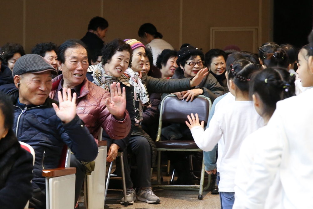 광주동구, '경로당이 웃음꽃 피는 마을사랑방 됐어요'