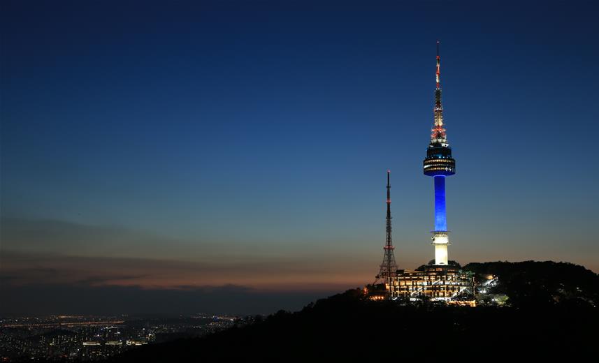 서울시, 블루라이트 캠페인 전개 '의료진의 헌신에 대한 감사와 존경' 빛으로 전달