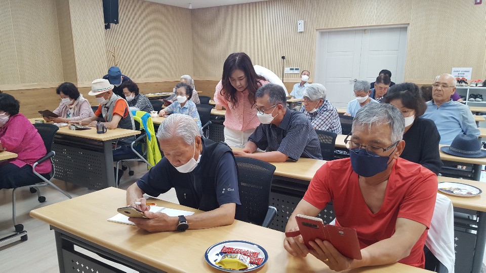 평창군 건강생활지원센터, '2020 시니어 스마트폰 교육 수료식' 개최