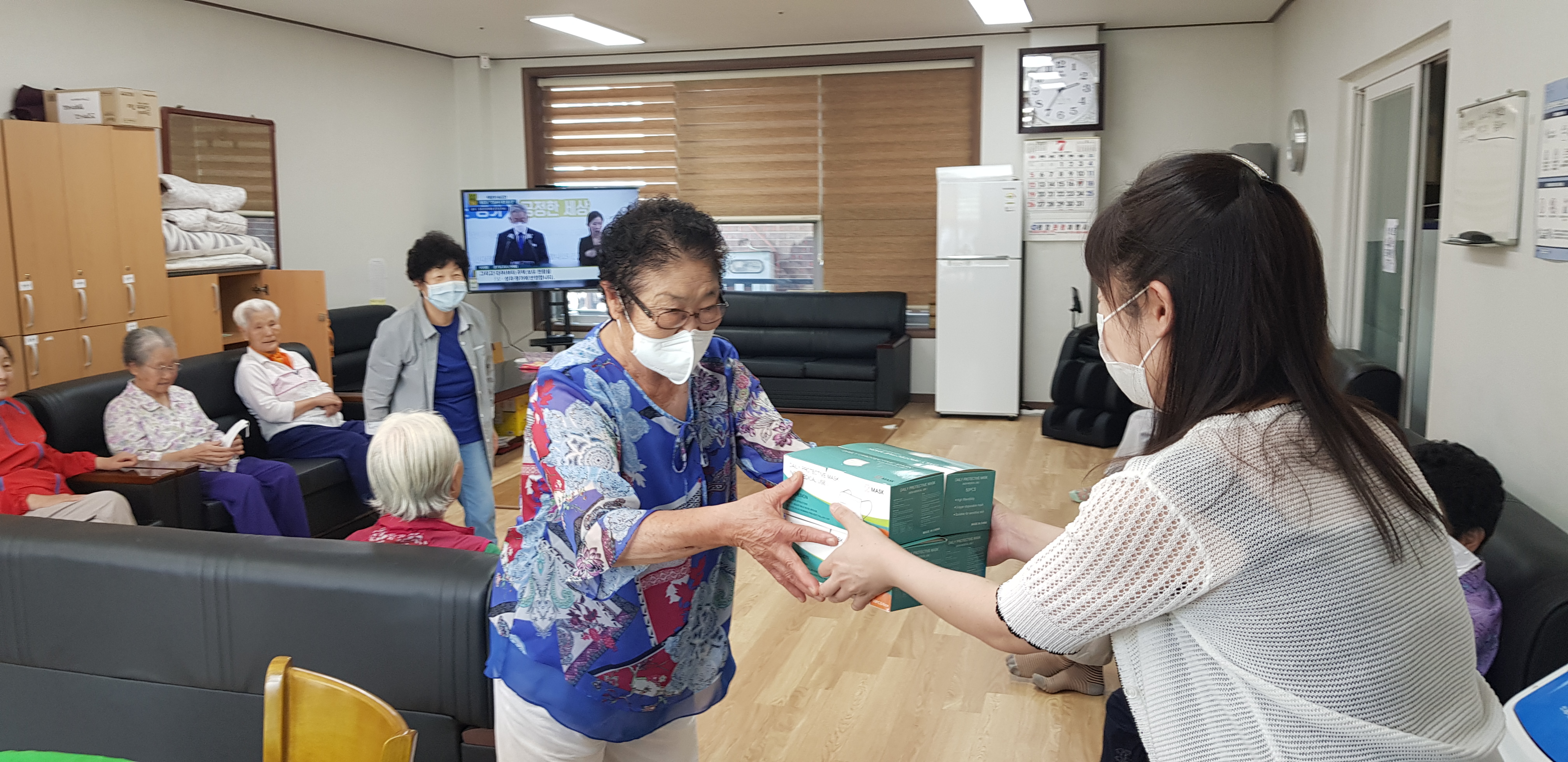 평창읍, 건강취약계층에 마스크필터 배부