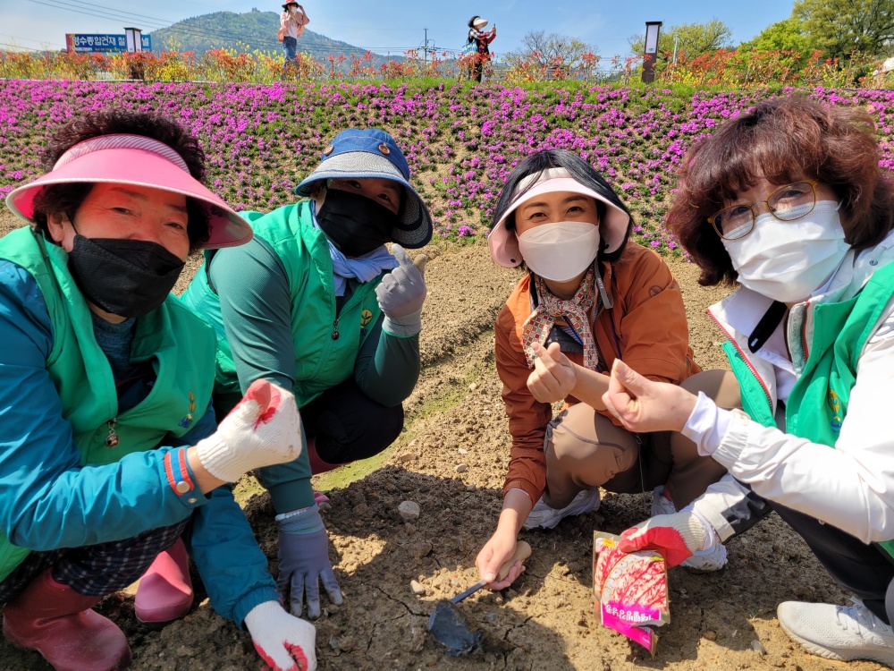 남해군, '고현사랑 나눔 농장' 개장…귀농귀촌인과 지역민과의 소통