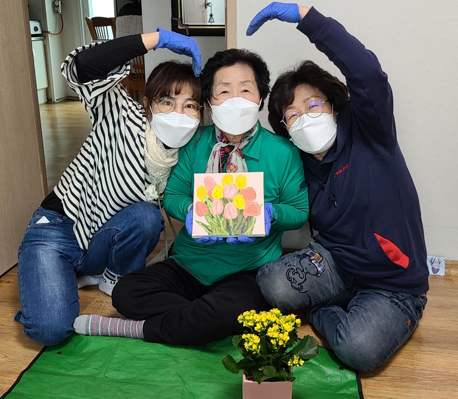 태백시 구문소동, 독거노인 반려식물 키우기 사업 실시