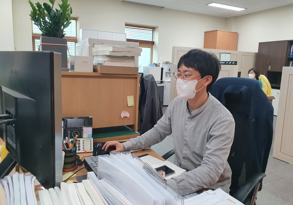 경산시 공무원 조혈모세포 기증...백혈병 환자에게 한줄기 희망