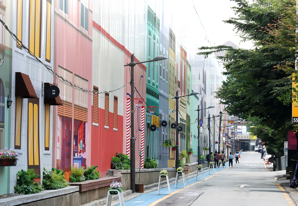 삼성동 GBC 가설울타리 강남 속 ‘나나랜드’ 탈바꿈