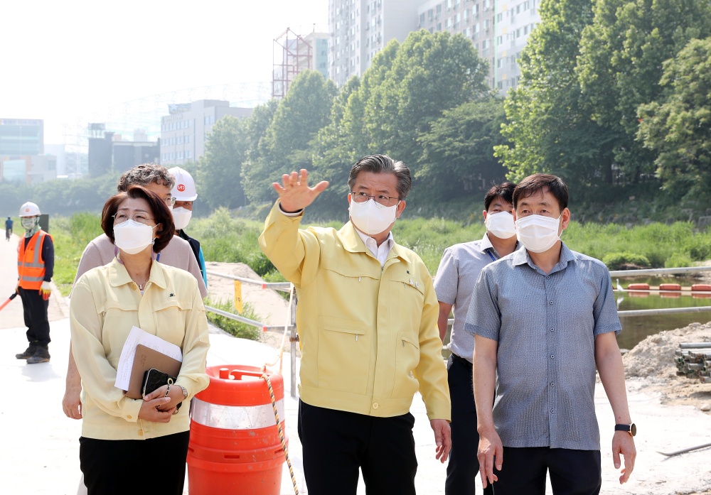 유성구, 본격적 우기 대비 ‘공사현장 및 배수로 정비사업’ 현장점검 실시