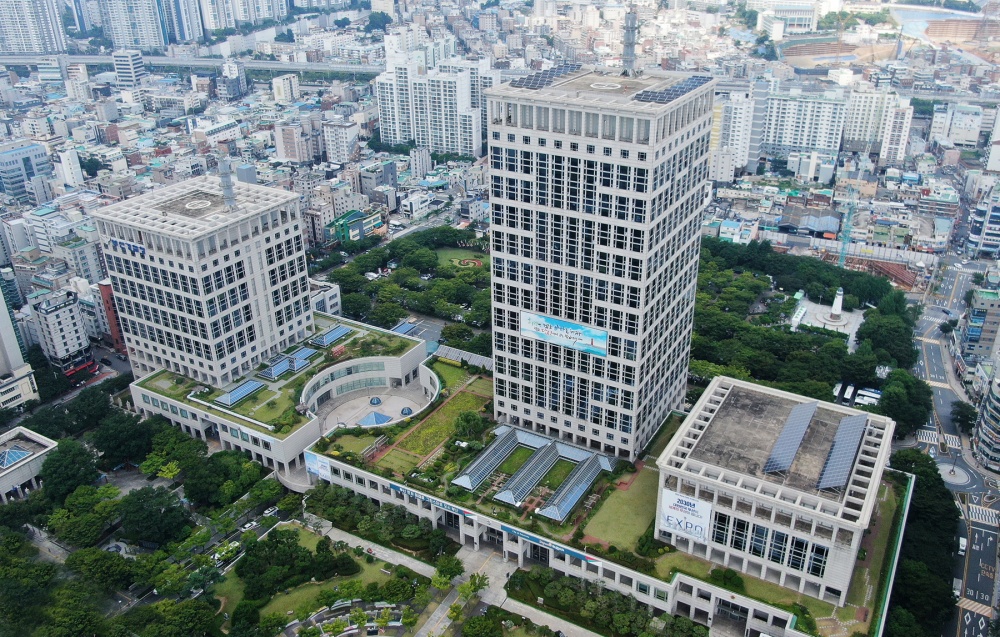 부산시, 행정직 9급 등 25개 직렬 1,990명 공무원 선발