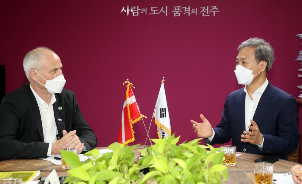 김승수 전주시장, 아이너 옌센 주한 덴마크 대사와 지속가능발전목표 달성 위한 협력 방안 논의