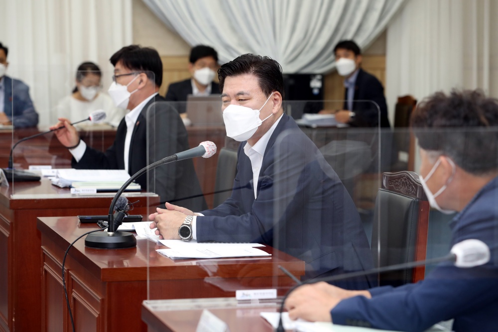 구만섭 권한대행, 제주형 뉴딜 2.0 정책 통합관리 지시