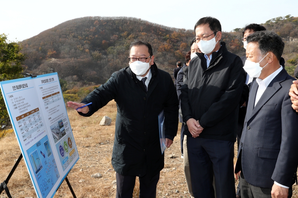 인천시장, 옹진군수 해상풍력발전단지 등 주요 사업 방문