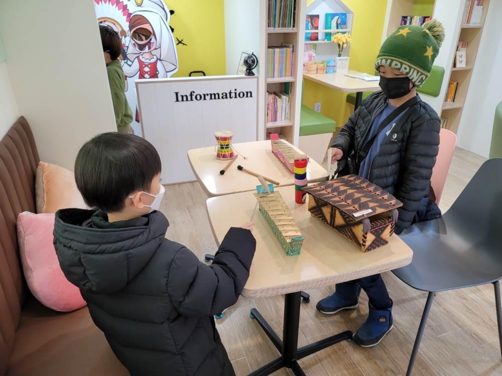 놀면서 친해져요‘알록달록 多문화’…영등포구, 세계놀이교구 대여 서비스 운영