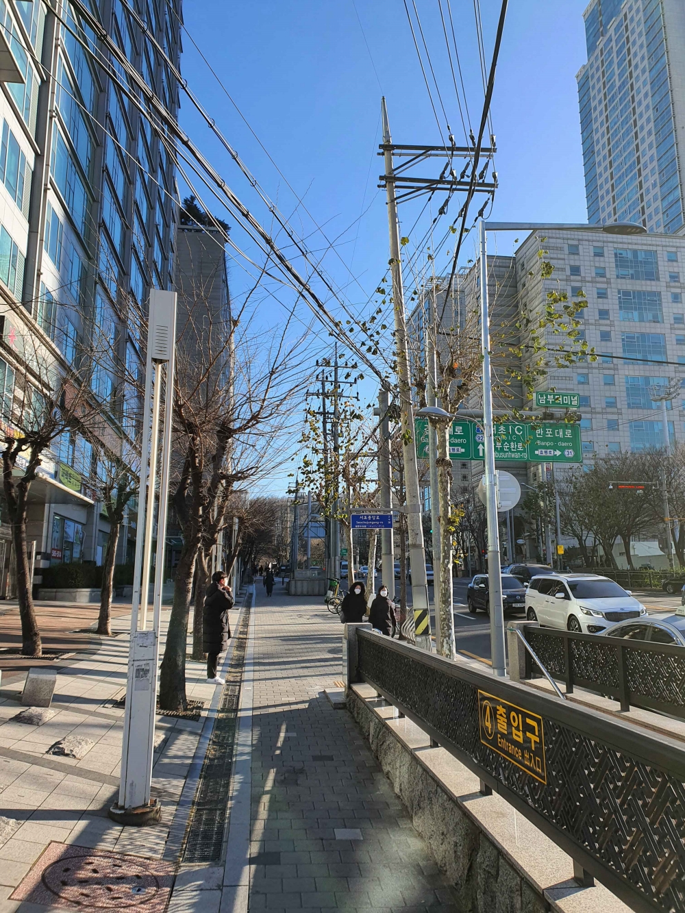 서초구, 4km 구간 공중선이 연말에 땅 속에 묻히다!