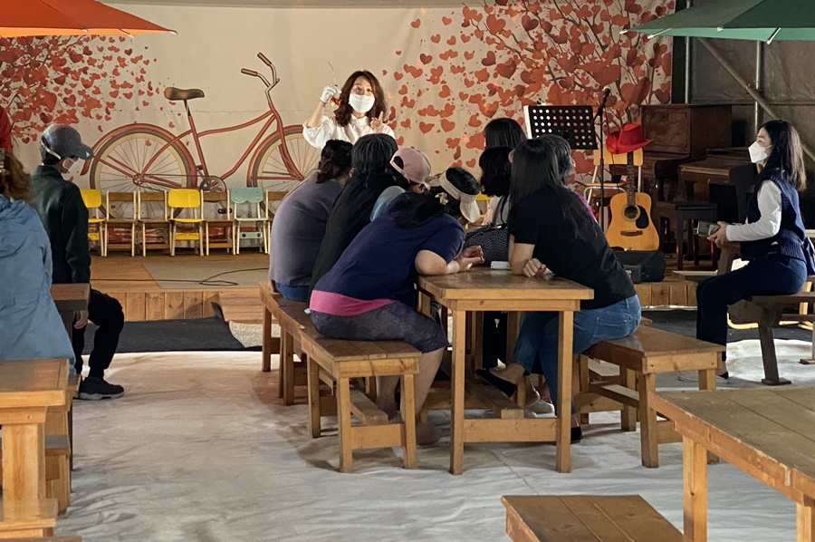봉화군정신건강복지센터, 주간재활프로그램 ‘딸기농장 체험’ 진행