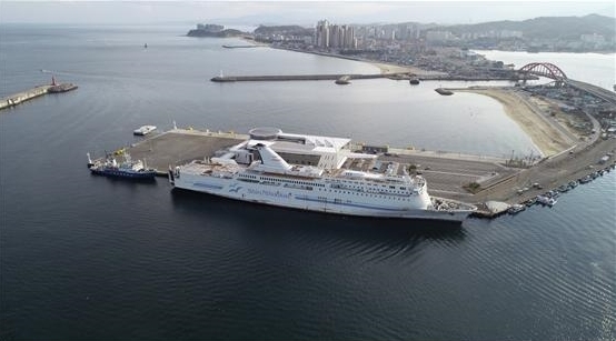 한창강원호, 속초항 입항 2년 6개월만에 철수