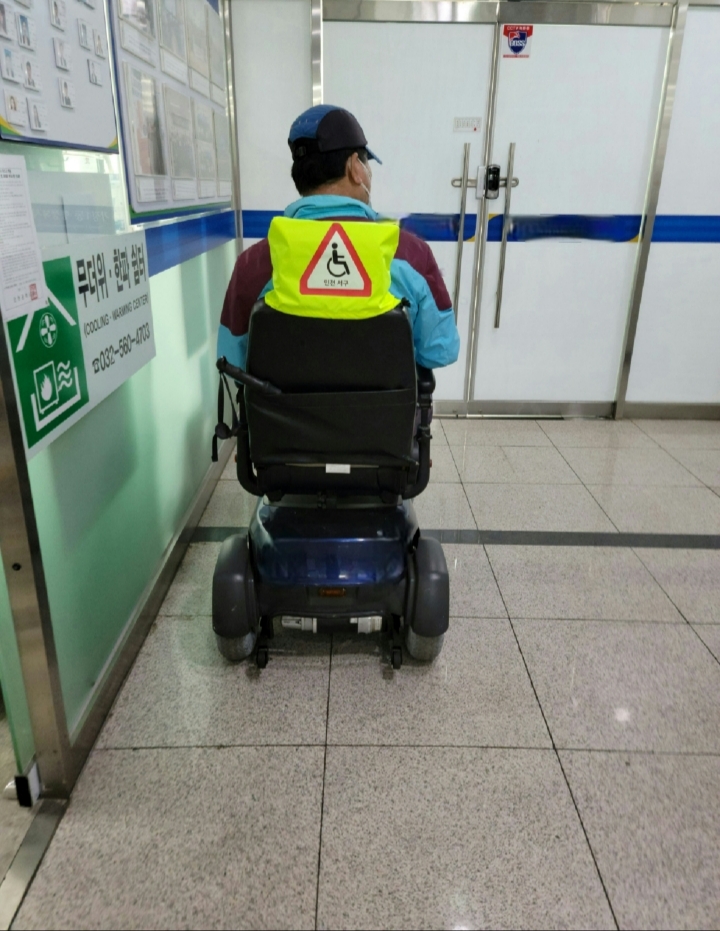 인천 서구, 장애인 전동보조기기 ‘안전커버’ 지원